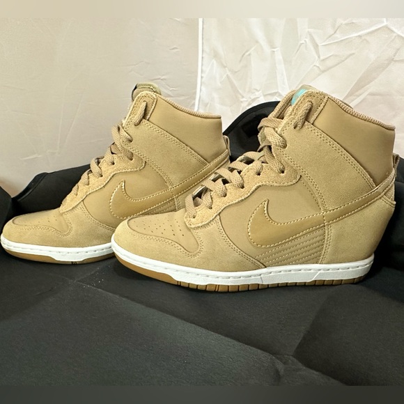 Nike Women's Sky-Hi Dunk wedge Sneakers in Tan size 8 - Picture 10 of 15
